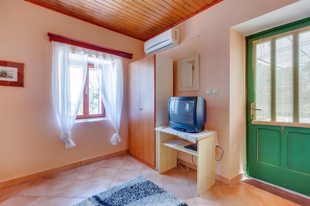 Apartments Josip & Maria Veli Losinj Exterior photo