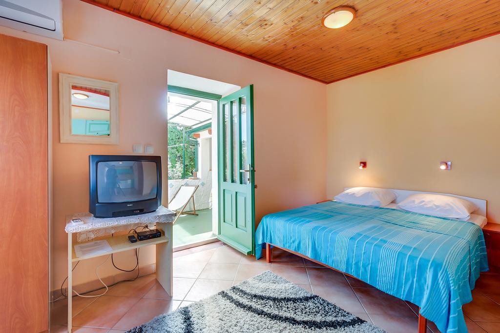 Apartments Josip & Maria Veli Losinj Exterior photo